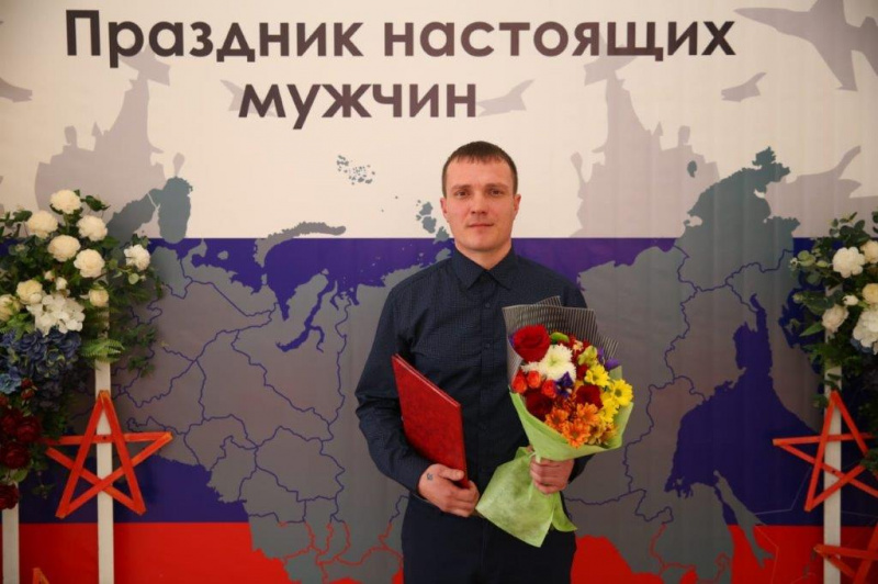 Электромонтер «ЛГЭК» стал лучшим папой Электромонтер «ЛГЭК» стал лучшим папой