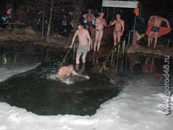Липецкие спасатели проведут крещенскую ночь у прорубей Липецкие спасатели проведут крещенскую ночь у прорубей