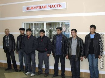 Нелегал оштрафован на 4000 рублей Нелегал оштрафован на 4000 рублей