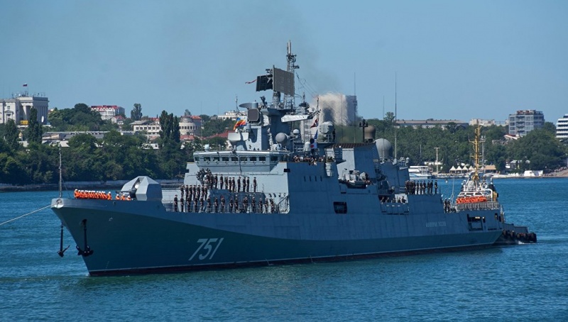 Российский фрегат выследил американскую подлодку в Средиземном море Российский фрегат выследил американскую подлодку в Средиземном море