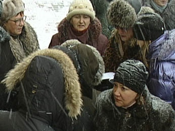 Обманутые дольщики митинговали у областной администрации Обманутые дольщики митинговали у областной администрации