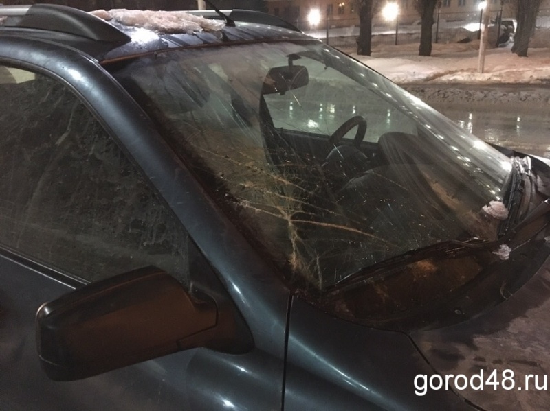 Мужчину сбил автомобиль на пешеходном переходе Мужчину сбил автомобиль на пешеходном переходе