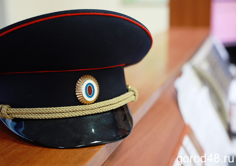 Пьяный дебошир оскорбил полицейского Пьяный дебошир оскорбил полицейского