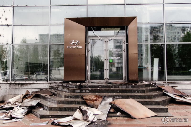 Собственники автосалона назвали сумму ущерба от пожара в Кемерове Собственники автосалона назвали сумму ущерба от пожара в Кемерове