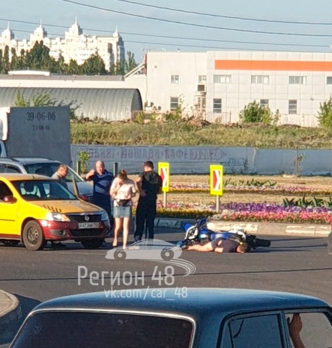 В Липецке мотоциклист получил травмы при падении В Липецке мотоциклист получил травмы при падении