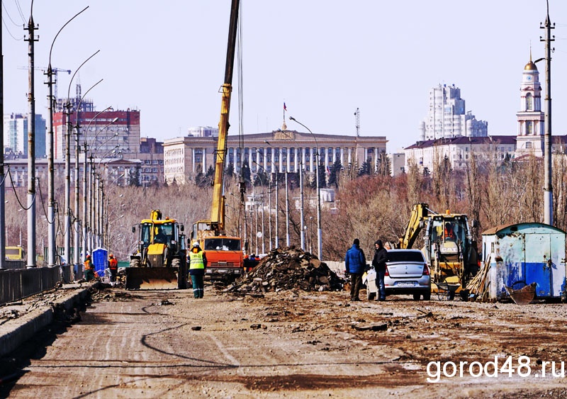 Реконструкция Петровского моста оказалась некачественной Реконструкция Петровского моста оказалась некачественной