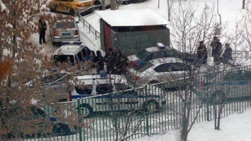В Москве ученик пришел в школу с ножом В Москве ученик пришел в школу с ножом