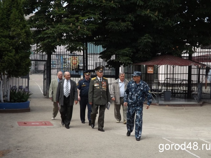 Ветераны военной службы посетили колонию в Ельце Ветераны военной службы посетили колонию в Ельце
