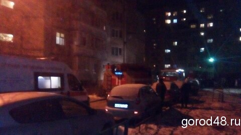 Пожар в липецкой многоэтажке унёс жизни ребёнка и женщины Пожар в липецкой многоэтажке унёс жизни ребёнка и женщины