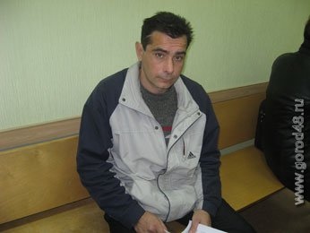 Житель снесенного строительной фирмой «Кантри» дома подал иск в суд Житель снесенного строительной фирмой «Кантри» дома подал иск в суд