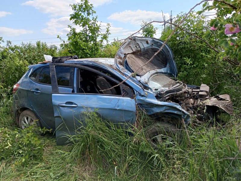 Автомобиль «Киа» слетел с дороги: травмы получила 25-летняя женщина