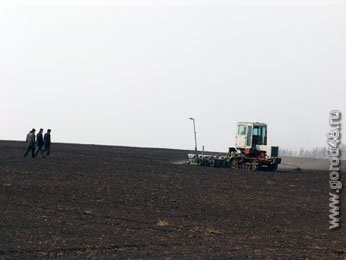 Тракториста оштрафованного за сотовый, защитила прокуратура Тракториста оштрафованного за сотовый, защитила прокуратура