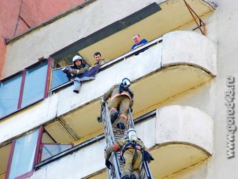 В Липецке эвакуировали жильцов многоэтажки В Липецке эвакуировали жильцов многоэтажки