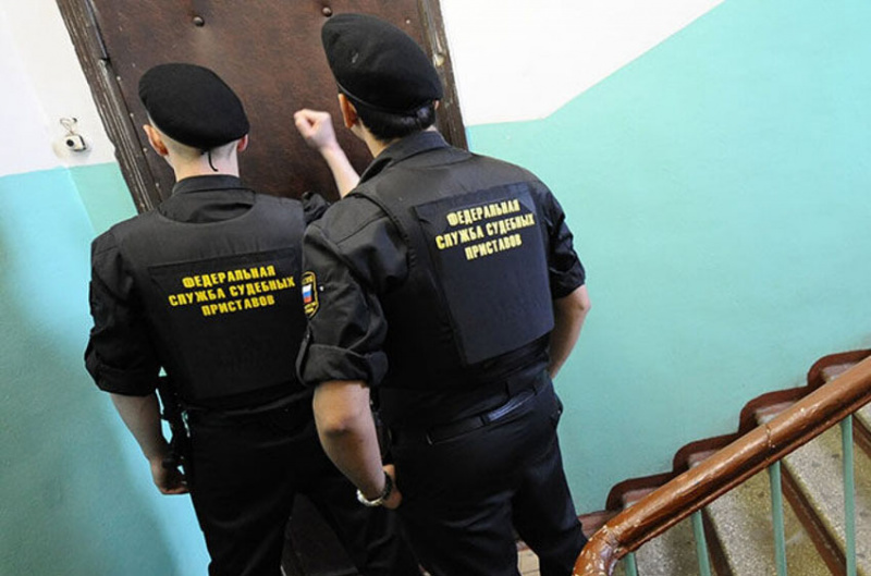 В Грязях ловили должника по алиментам, чтобы доставить его в суд В Грязях ловили должника по алиментам, чтобы доставить его в суд