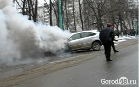 В Липецке судят поджигателя машины В Липецке судят поджигателя машины