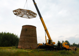 В Добровском районе начали восстанавливать голландскую мельницу