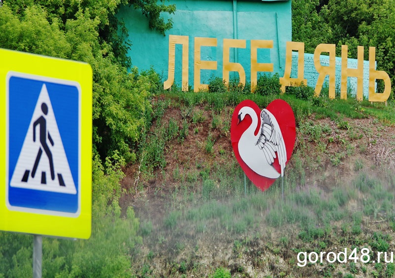 Cпециалисты по свету и звуку из Москвы готовятся к балету в Лебедяни Cпециалисты по свету и звуку из Москвы готовятся к балету в Лебедяни