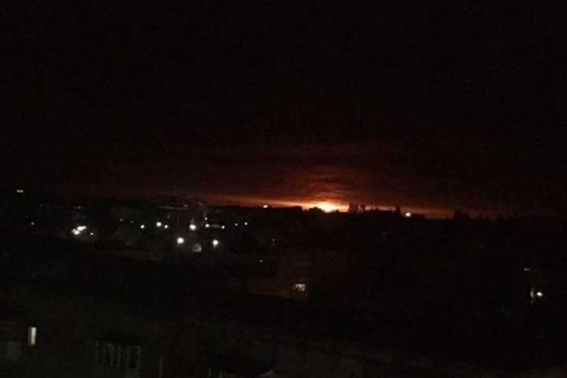 На Украине на военном складе произошел взрыв На Украине на военном складе произошел взрыв