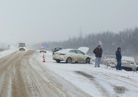 Три серьезных аварии произошли в первый день зимы