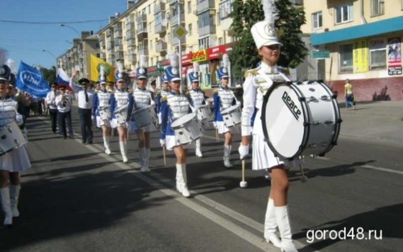 В Липецке состоится парад барабанщиц и мажореток В Липецке состоится парад барабанщиц и мажореток