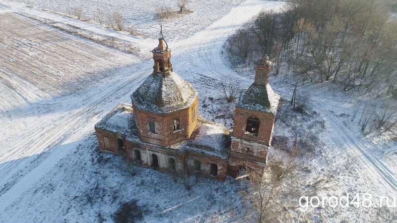 «Застывшее время»: полеты над трехсотлетним храмом в Липецком районе «Застывшее время»: полеты над трехсотлетним храмом в Липецком районе