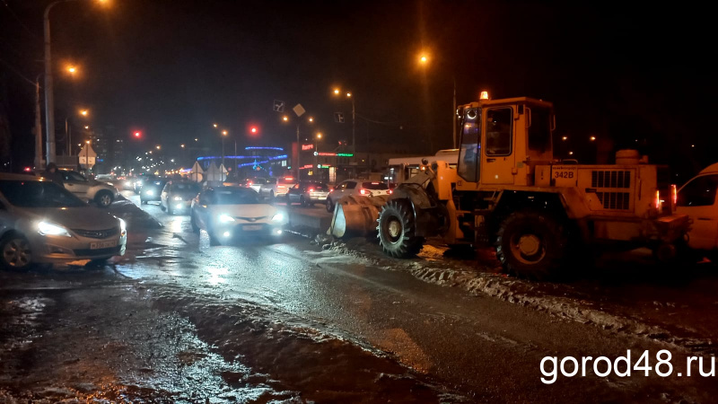 С моста через Каменный лог убирают бетонные блоки