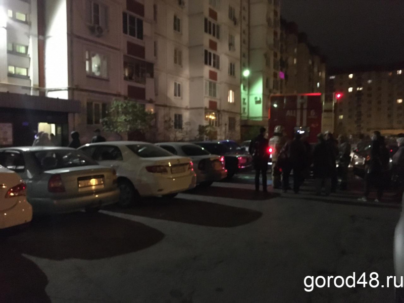«Пусть я сяду, но отомщу»: отвергнутый липчанин уcтроил поджог в многоэтажке на улице Стаханова «Пусть я сяду, но отомщу»: отвергнутый липчанин уcтроил поджог в многоэтажке на улице Стаханова