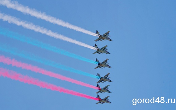 Липецкие штурмовики Су-25 вернулись из Кубинки Липецкие штурмовики Су-25 вернулись из Кубинки