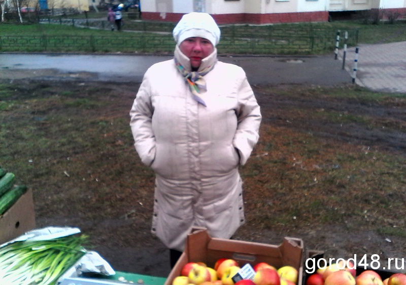 Нелегальные торговцы, которых разогнали в минувший вторник, опять на своих местах (ФОТО) Нелегальные торговцы, которых разогнали в минувший вторник, опять на своих местах (ФОТО)