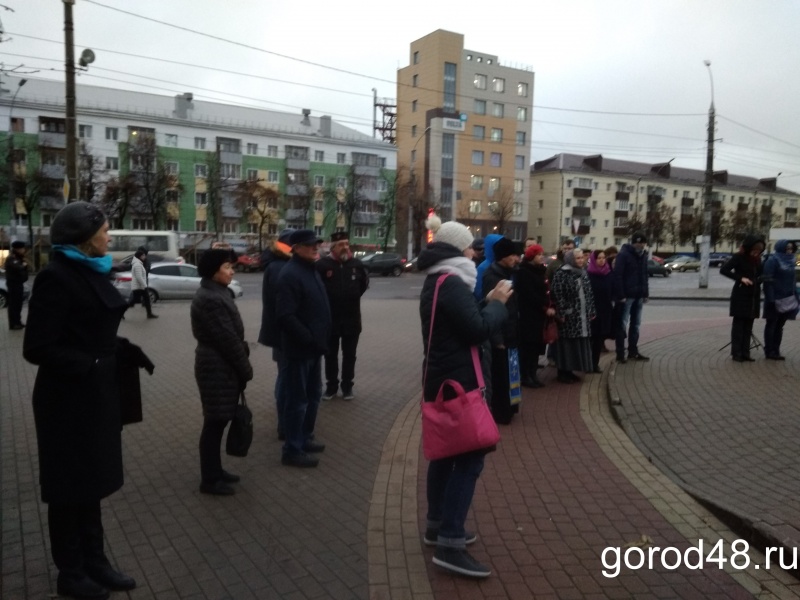 В Липецке проходит акция «Молитва памяти» В Липецке проходит акция «Молитва памяти»