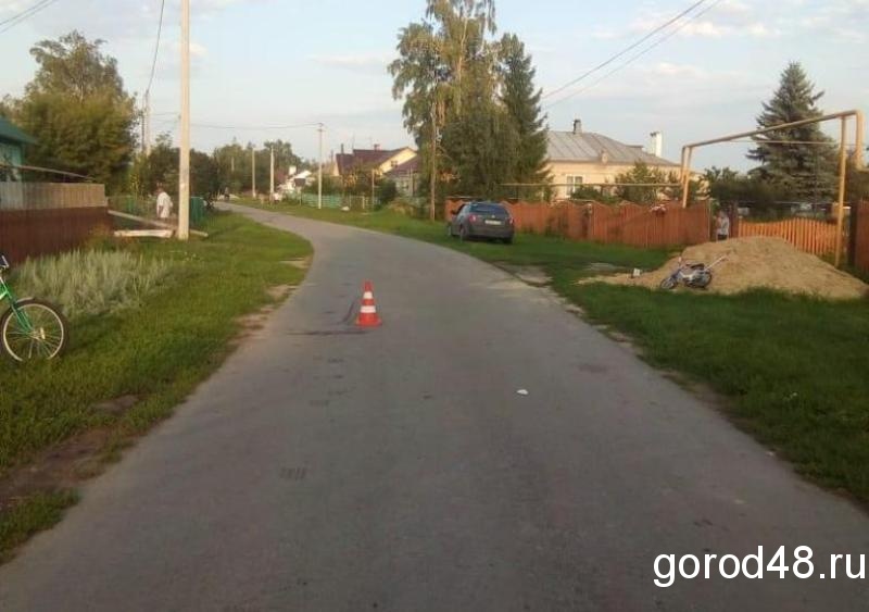 В Липецкой области трехлетний ребенок перебегал дорогу и погиб под колесами автомобиля В Липецкой области трехлетний ребенок перебегал дорогу и погиб под колесами автомобиля