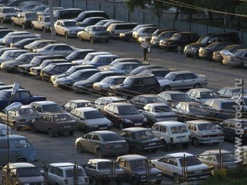 Со стоянки на улице Хорошавина похитили автомобиль. Со стоянки на улице Хорошавина похитили автомобиль.