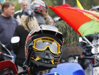 Байкеры вручили благодарственные письма руководителям Липецка Байкеры вручили благодарственные письма руководителям Липецка
