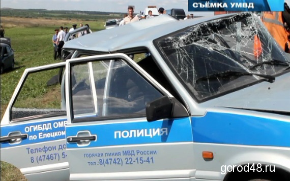 На трассе Дон в ДТП погиб автоинспектор. Он успел спасти женщину На трассе Дон в ДТП погиб автоинспектор. Он успел спасти женщину