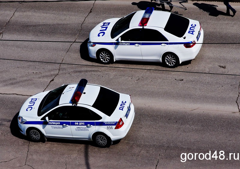На обочине автодороги Грязи – Коробовка нашли тело человека На обочине автодороги Грязи – Коробовка нашли тело человека