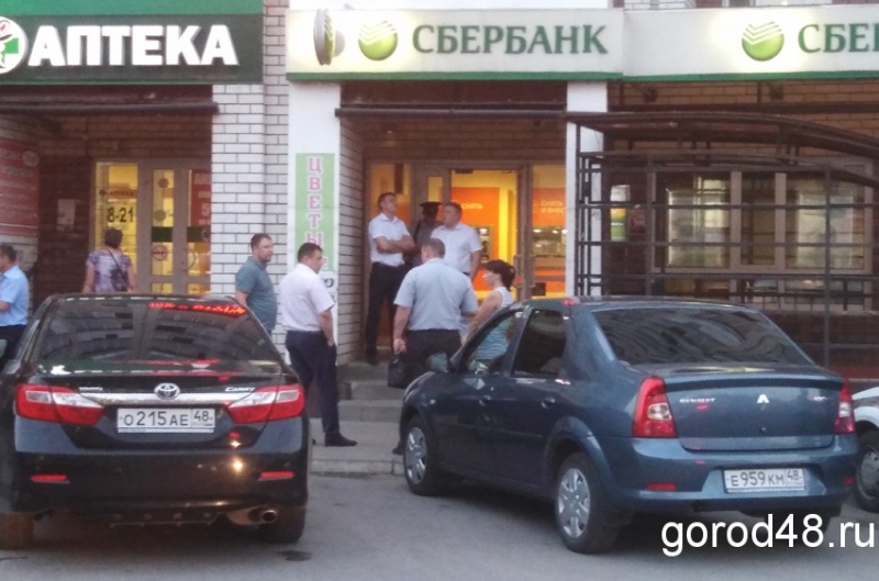 Подробности инцидента в Сбербанке: факта захвата заложницы не было Подробности инцидента в Сбербанке: факта захвата заложницы не было