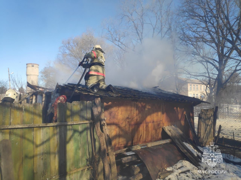 За сутки в Липецкой области сгорели две надворные постройки