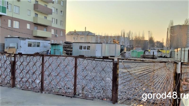 Управление главного смотрителя через суд требует снести забор в переулке Яблочкина Управление главного смотрителя через суд требует снести забор в переулке Яблочкина