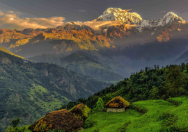 В горах Непала ищут российскую альпинистку 