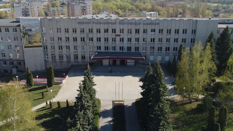 Абитуриенты подают документы в ЛГПУ имени П.П. Семенова-Тян-Шанского в новом формате Абитуриенты подают документы в ЛГПУ имени П.П. Семенова-Тян-Шанского в новом формате