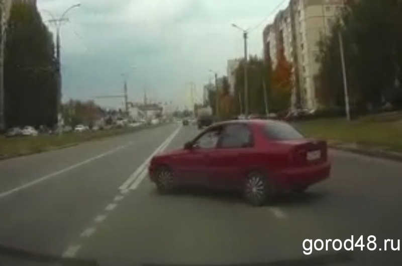 «Маневр месяца» на улице Меркулова поверг в шок других участников движения «Маневр месяца» на улице Меркулова поверг в шок других участников движения