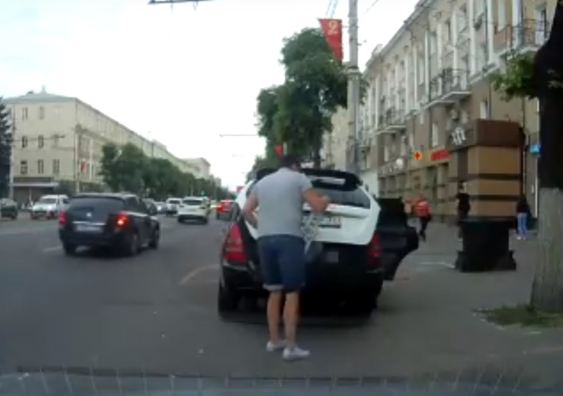 Коперфильд отдыхает: липецкий автомобиль превратился в ивановский в Воронеже Коперфильд отдыхает: липецкий автомобиль превратился в ивановский в Воронеже