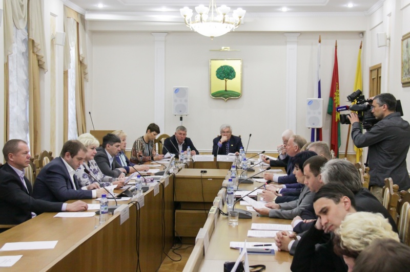Мемориалу на площади Героев и памятнику Ленину на Соборной площади необходим капитальный ремонт Мемориалу на площади Героев и памятнику Ленину на Соборной площади необходим капитальный ремонт