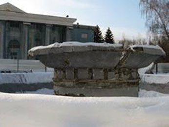 В Липецке реконструируют еще один фонтан В Липецке реконструируют еще один фонтан