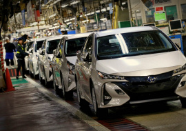 Toyota приостановила работу всех своих 14 заводов в Японии из-за сбоя