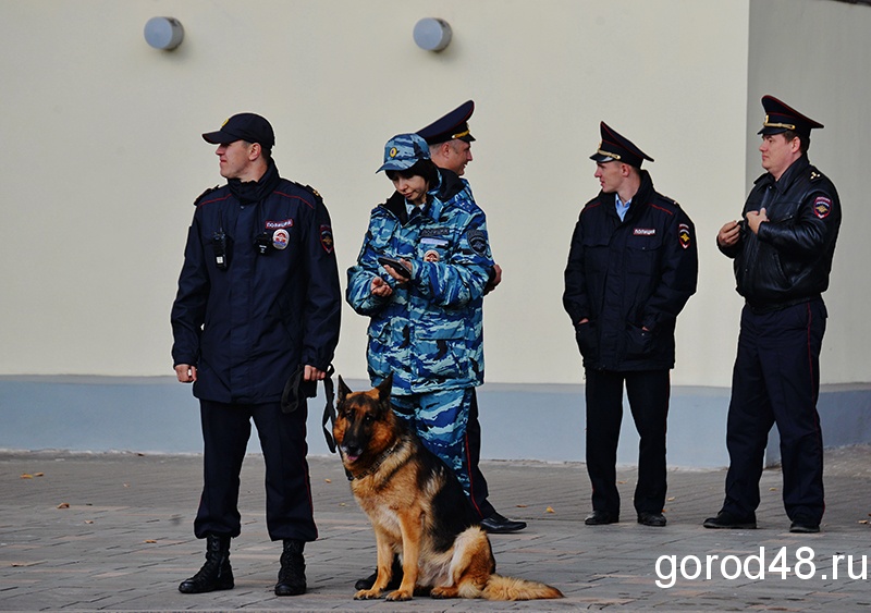 Полицейские задержали похитителей рельсов Полицейские задержали похитителей рельсов