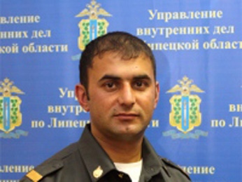 В спасении пассажиров сгоревшего «ВАЗа» участвовал елецкий милиционер В спасении пассажиров сгоревшего «ВАЗа» участвовал елецкий милиционер