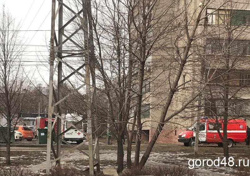 В квартире на улице Индустриальной вспыхнул пожар В квартире на улице Индустриальной вспыхнул пожар