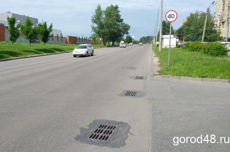 Проезжие части и дождеприемные колодцы приводят в порядок в рамках текущего ремонта Проезжие части и дождеприемные колодцы приводят в порядок в рамках текущего ремонта