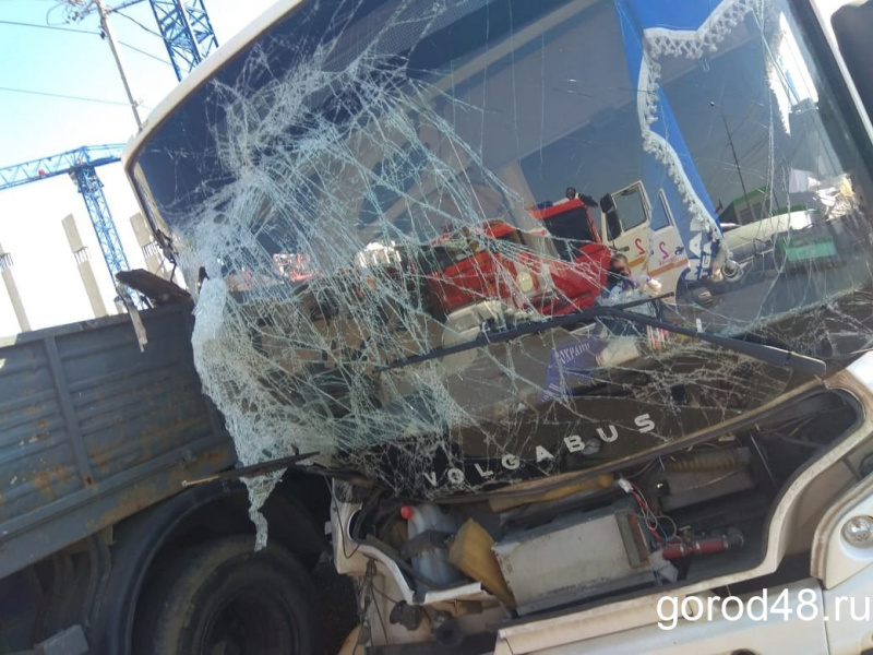 Попавшую в ДТП пассажирку автобуса успешно прооперировали
